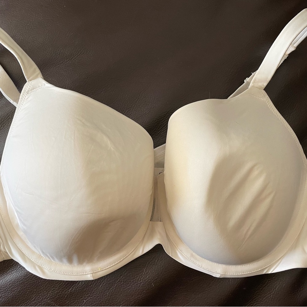 Cacique bra  like new